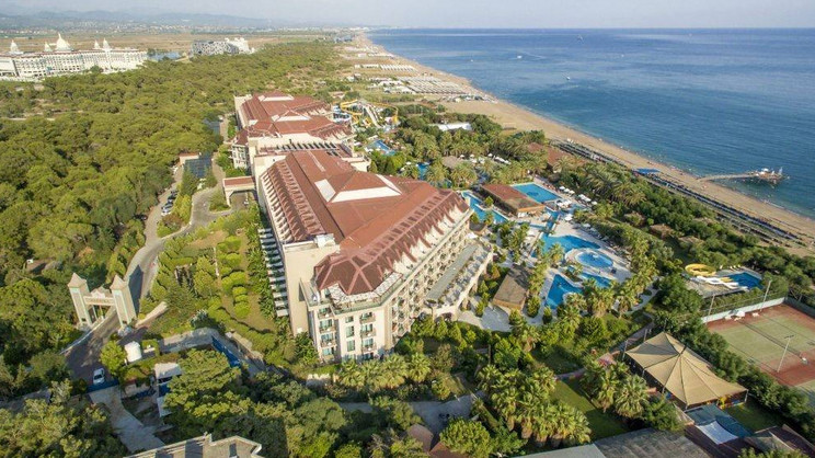 Azura Deluxe Resort & Aqua Sorgun 